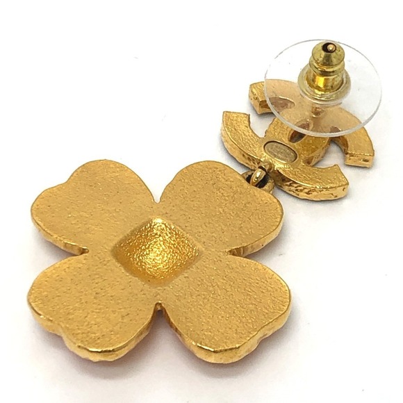 CHANEL Black Logo Earrings - Picture 4 of 13